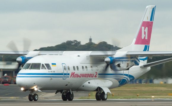Самолет АН-140