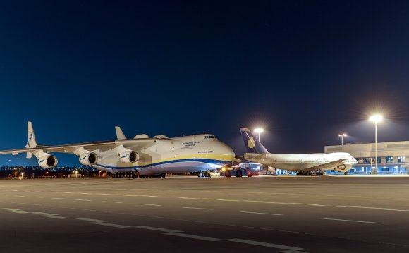 Самолет Антонов 225