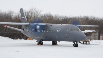 Самолет Ан-140-100. Архивное фото